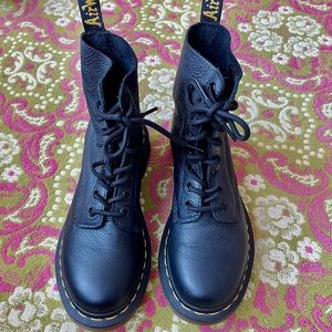 1460 Pascal Virginia Leather Boots